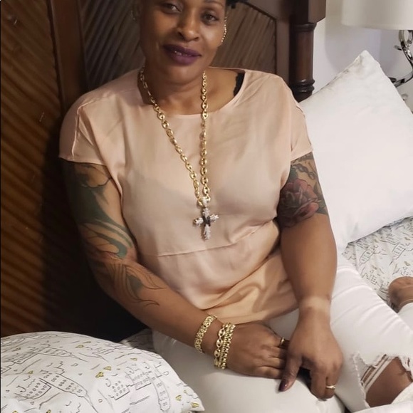 Meet your Posher, Simone - Picture 4 of 4